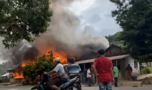 Diduga Korsleting Listrik, Kebakaran Hanguskan Lima Rumah di Tapsel, SEKILAS SUMUT