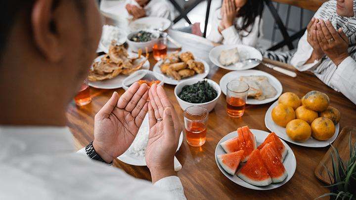 Keutamaan Berdoa Saat Berbuka Puasa dan Sunnah Nabi yang Dianjurkan; https://sekilassumut.biz.id/