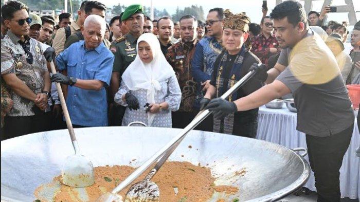 Ribuan Warga Padati Pantai Bebas Parapat Saksikan Masak Besar Bobon Santoso, Ini Masakannya