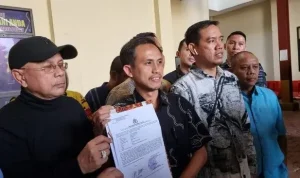 Relawan Melaporkan Roy Suryo ke Polisi tentang Tuduhan Ijazah Palsu Jokowi