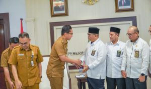 Rico Waas Instruksikan Permudah Pengurusan Administrasi Kependudukan